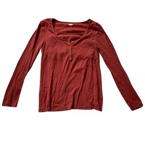 Old Navy Women’s Maternity Long Sleeve Ribbed Henley Nursing Tee, Orange Size L